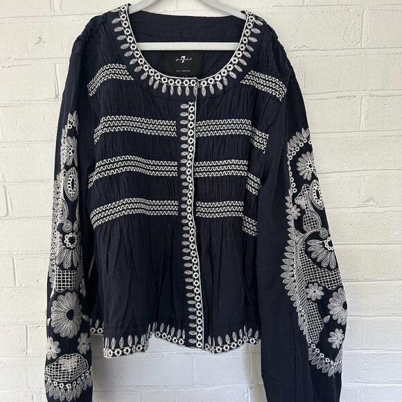 NWT 7 for all Mankind Embroidered Puff Sleeve Snap Button Jacket in Navy Blue - Picture 2 of 6